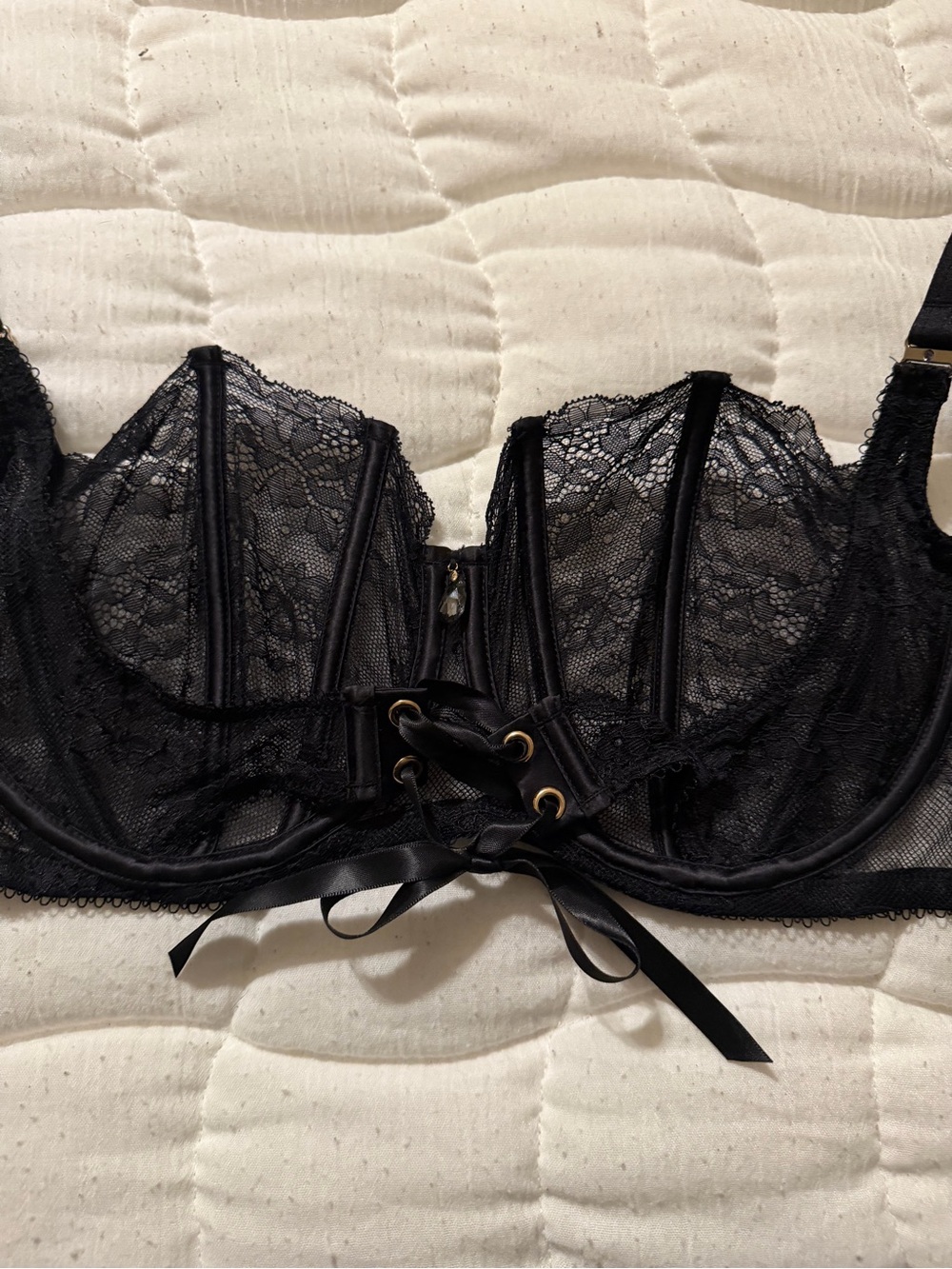 Honey Birdette Black Lace Bra with Satin Ribbon Size 36DDD/F NWOT